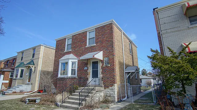 1817 Maple Ave photo 1