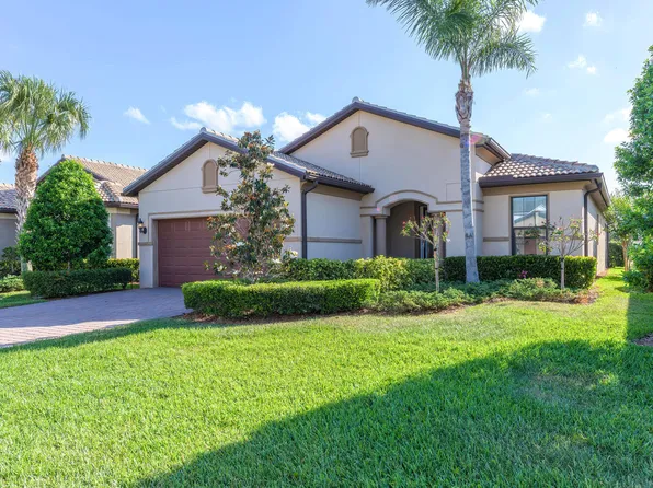 557 SE Monet Drive, Port St Lucie, FL 34984