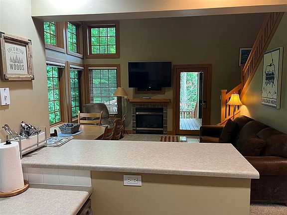3rd image of 2538 Village Drivedorr #388/389