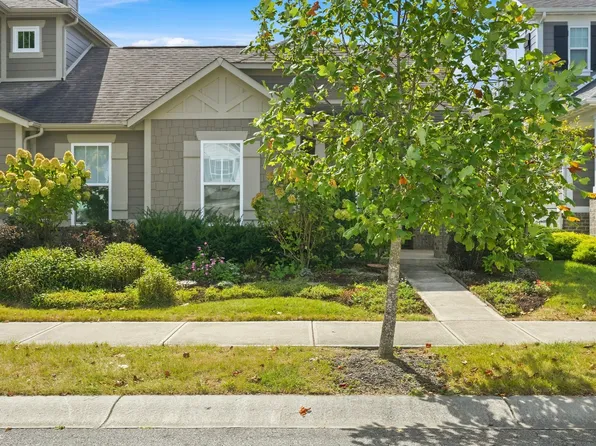 7217 Antiquity Dr, Carmel, IN 46033