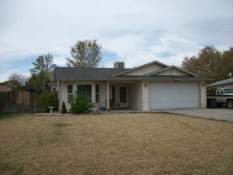 275 W Hanover Circle