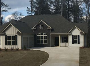 164 Moreland Oaks Dr, Moreland, GA 30259
