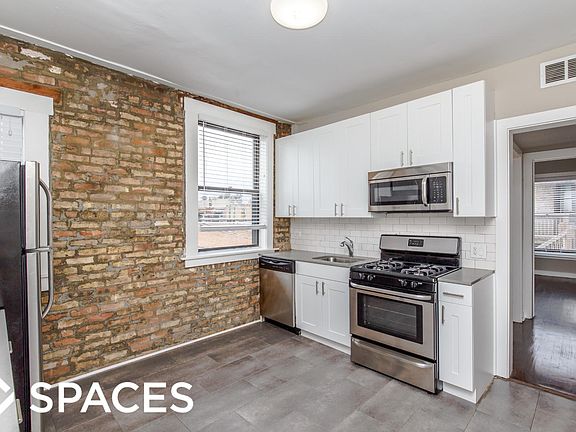 2nd image of 3414-3424 N Elaine Pl #4