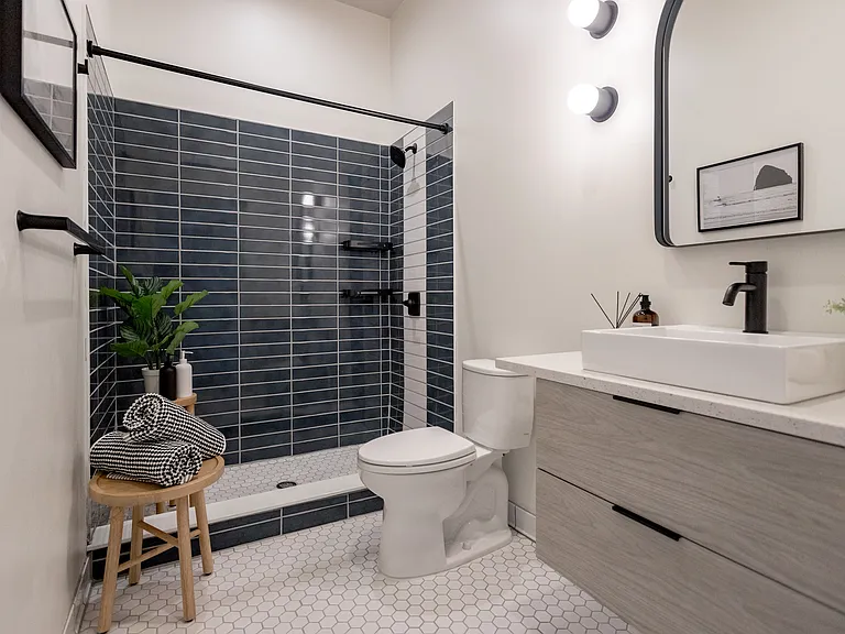 2857 E Grand Blvd #32 — Photo 13