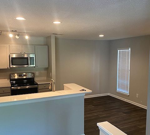 2nd image of 15 Hamiltons Bay Ct #951-15-951