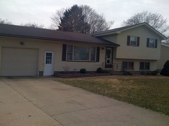 5th image of 1745 Lawnel Ave