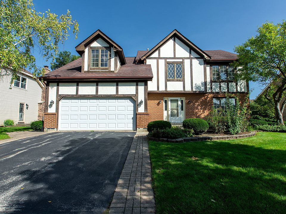 1st image of 1033 Oakwood Dr