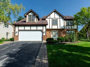 1033 Oakwood Dr, Westmont, IL