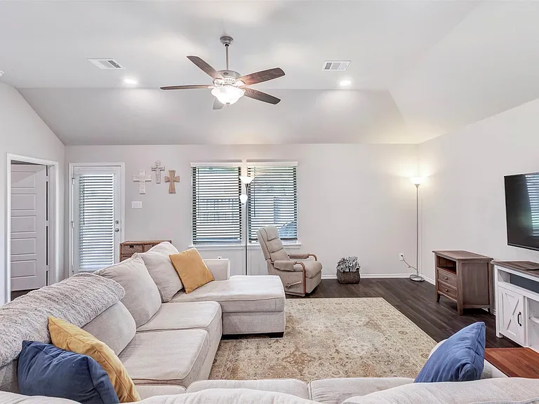 19242 Red Cascade Ct — Photo 10