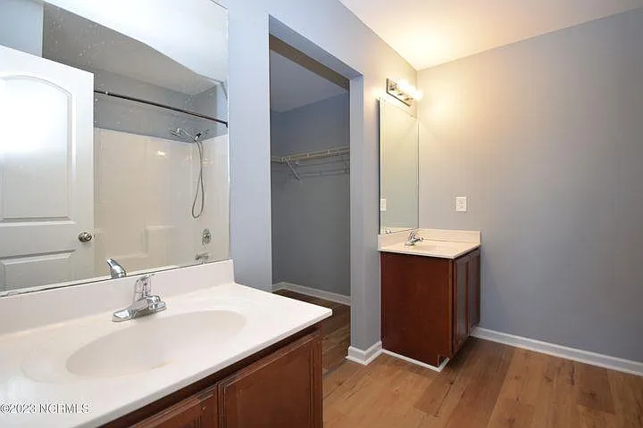 2302 Decorah Ct — Photo 3