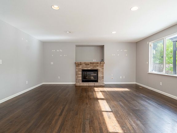 5th image of 12835 SE 176th St