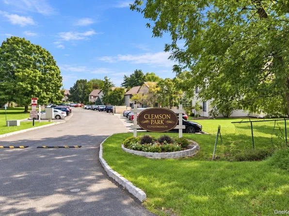 122 Sycamore Drive, Middletown, NY 10940