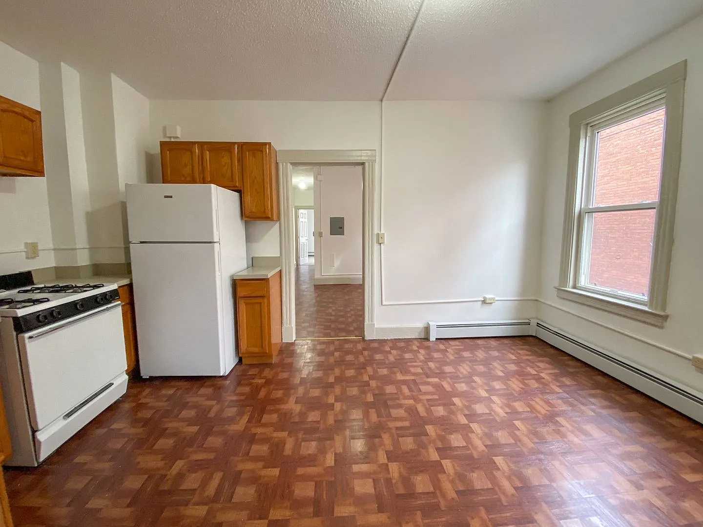 31-33 Bond St / Rosario Properties, LLC — Photo 3
