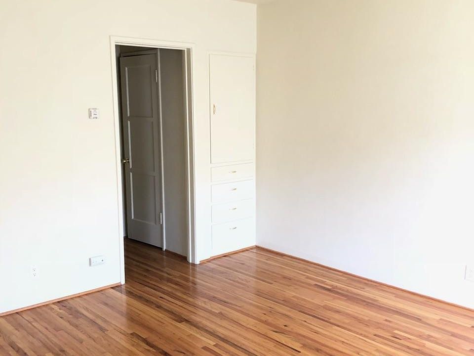 2nd image of 1428 Dixon St APT B