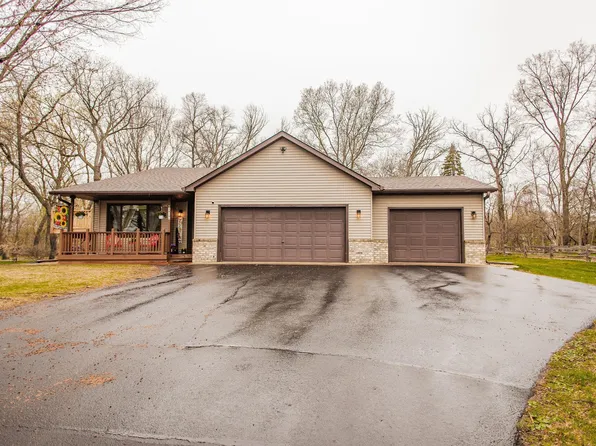 26180 Galen Dr, Wyoming, MN 55092