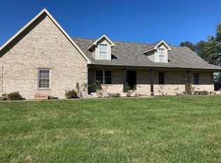 373 County Road 950 N, Albion, IL 62806