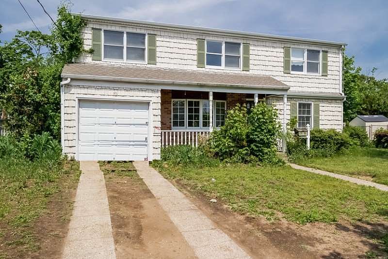 1st image of 43 Crestwood Blvd