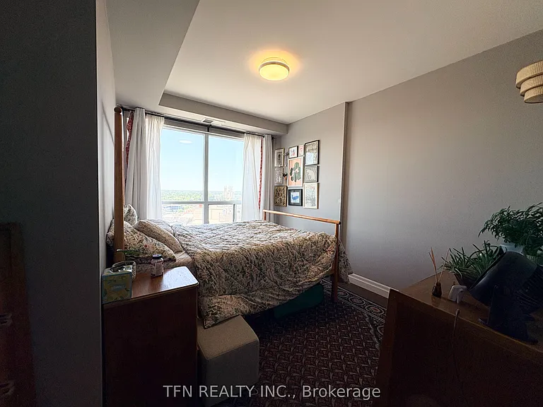 160 Macdonell St #1508 — Photo 15