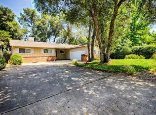 588 Rafael St, Redding, CA 96002