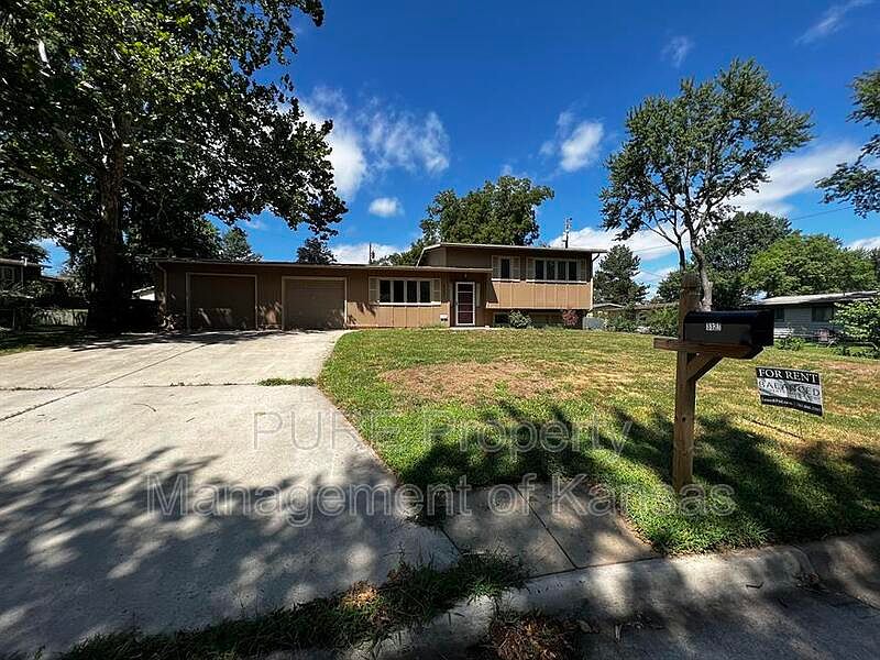 1st image of 3327 SW Arnold Ave