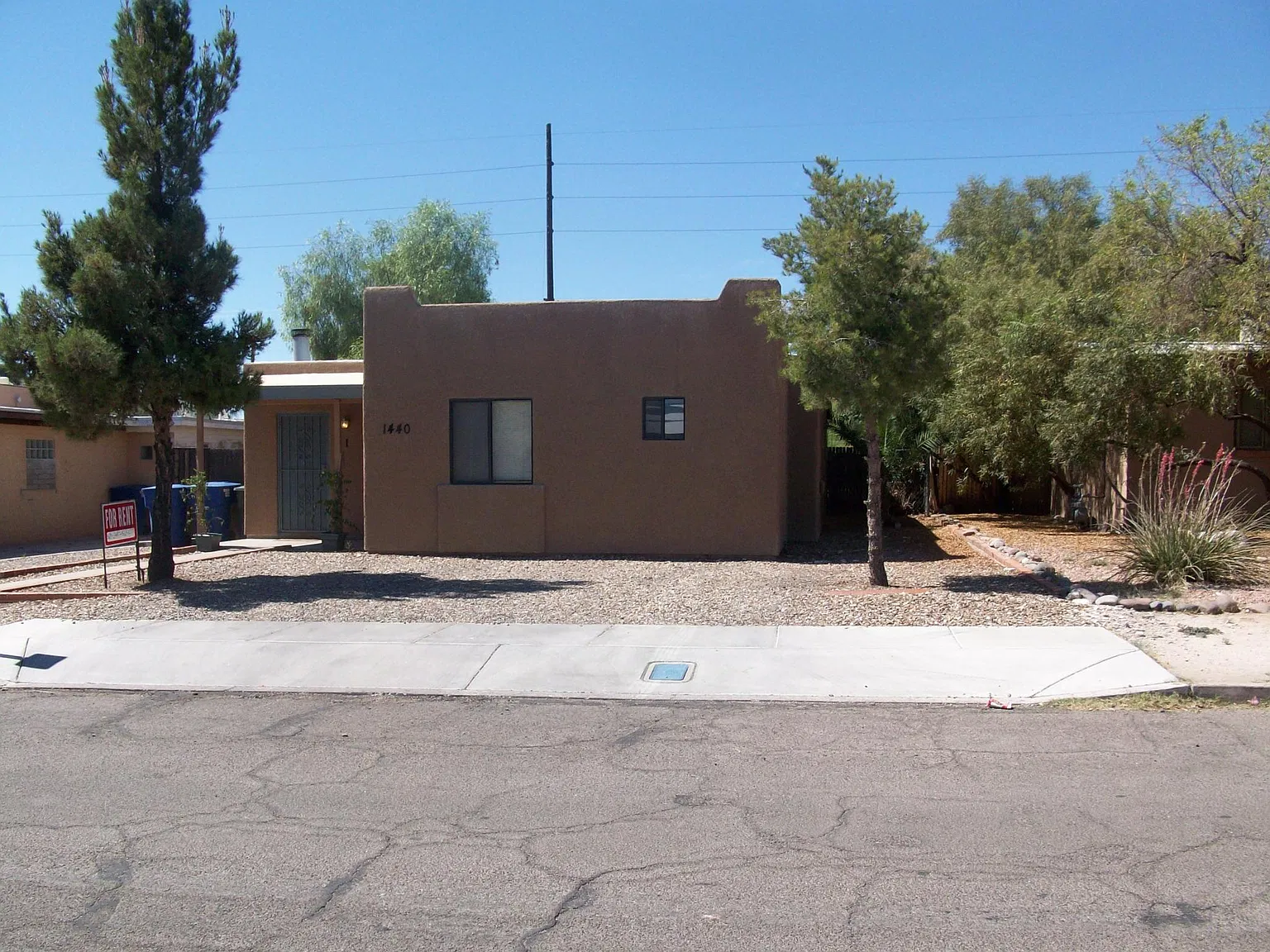1440 E Lee St — Photo 2