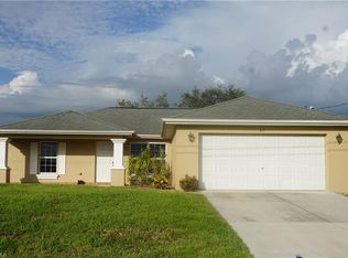 415 NE Juanita Pl, Cape Coral, FL 33909