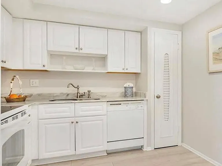3800 Washington Rd #310 — Photo 3