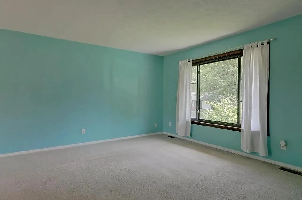 3405 N Stoneycrest Rd — Photo 4