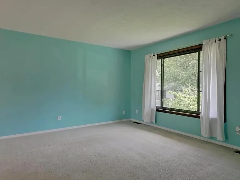 3405 N Stoneycrest Rd — Photo 4