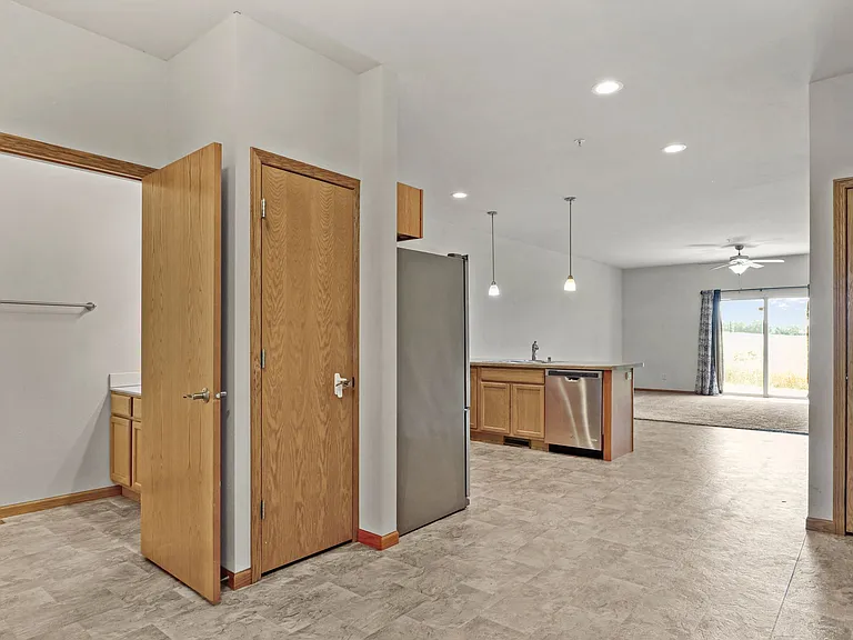 513 Sturges St #513 — Photo 13