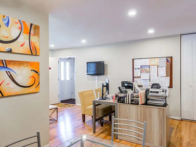Cloverdale Park Apartments, LLC — Photo 18