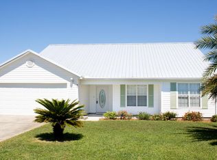 411 New Mexico Dr, Mexico Beach, FL 32456