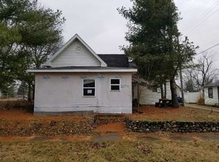 304 E Madison St, Kirklin, IN 46050