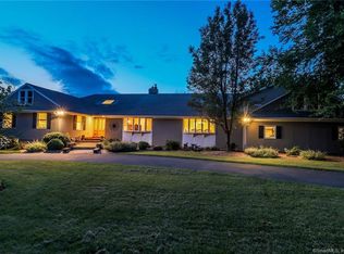 10 High Meadow Ln, Brookfield, CT 06804