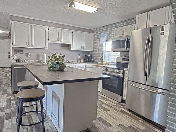 4th image of 4864 NW 58th Pl