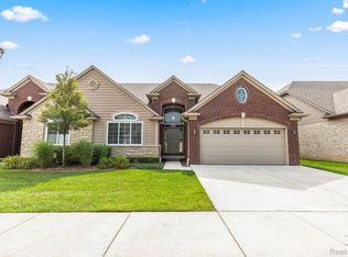 5152 Hawkseye Trce, Warren, MI 48092