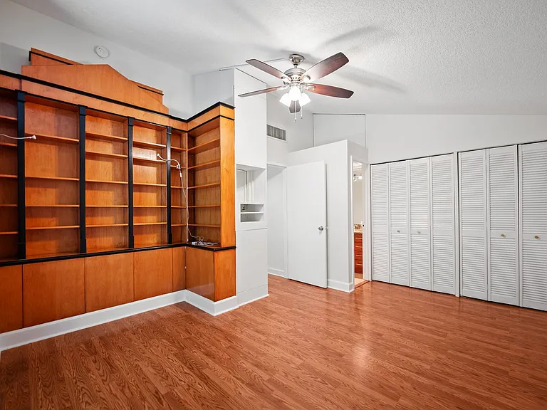 2666 Tigertail Ave #209 — Photo 18