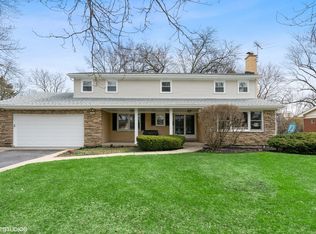 1431 Blackthorn Dr, Glenview, IL 60025