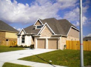 9706 Wincrest Dr, Mont Belvieu, TX 77523