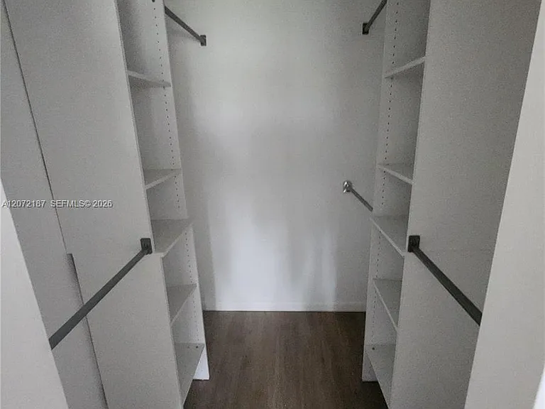 302 Lake Evelyn Dr #302 — Photo 14