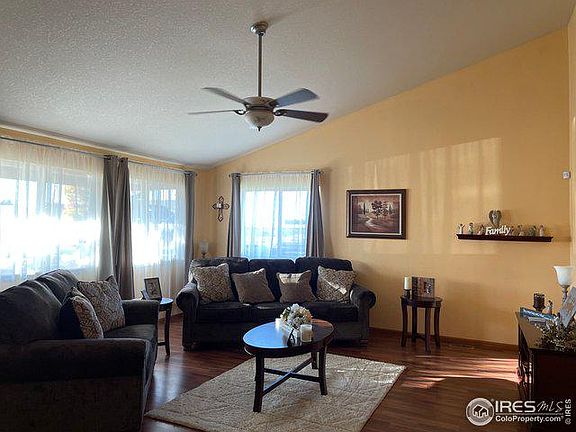 5th image of 455 Laurel Ave