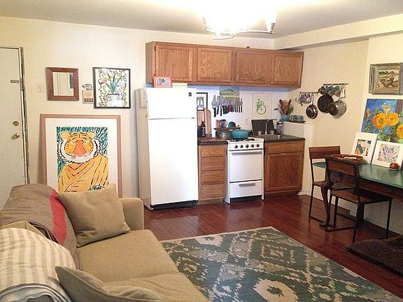2nd image of 631 Carroll St APT 1R