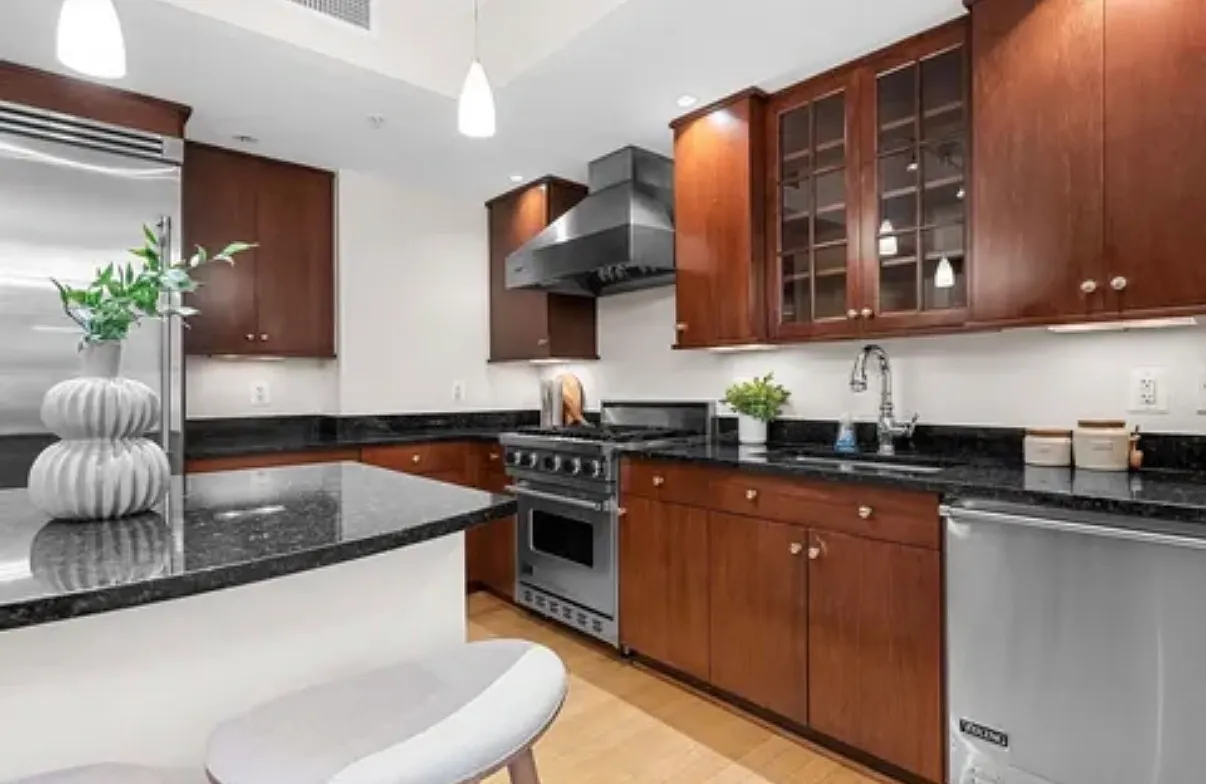 1 bed, 1137 sqft, $3,499 — Photo 2