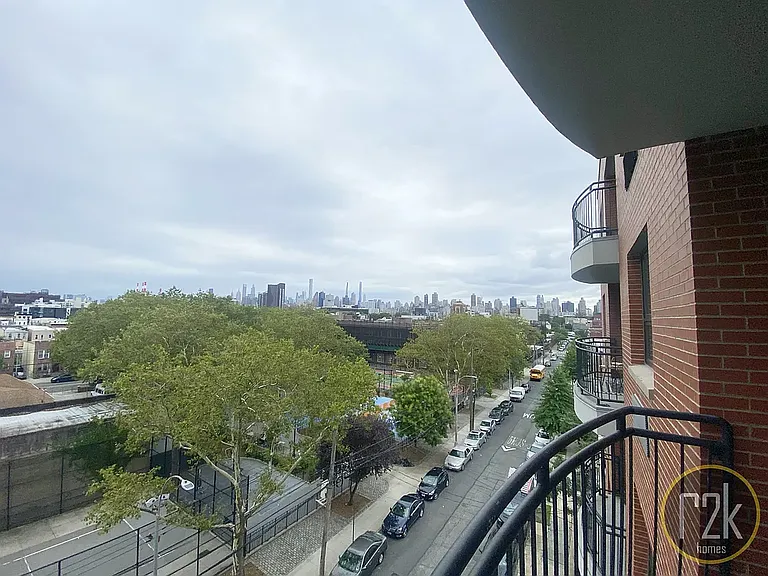 28-16 21st St #403A — Photo 12
