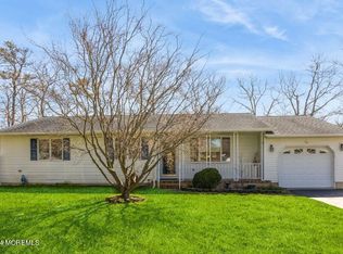 601 Forest Ln, Forked River, NJ 08731