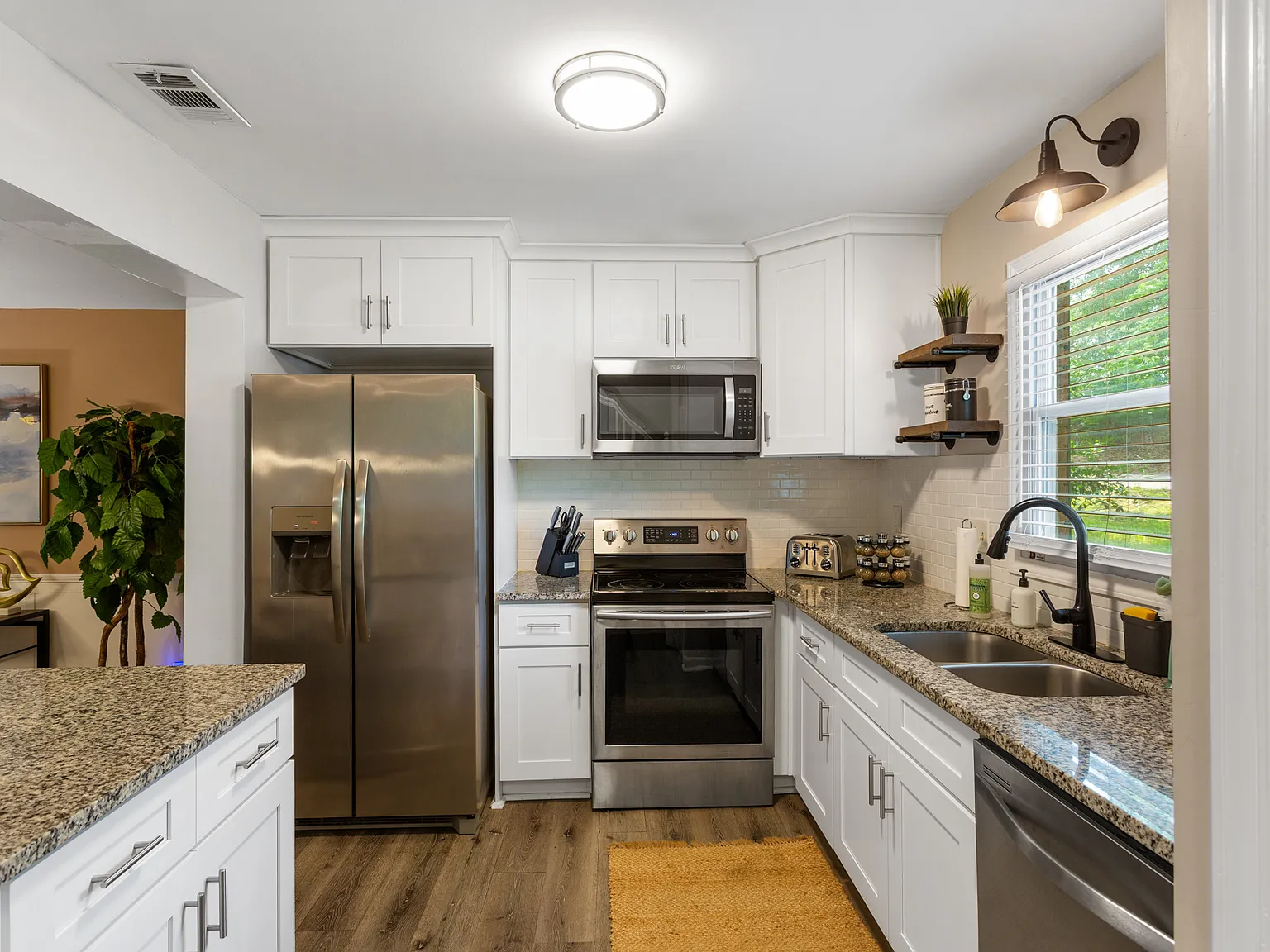 2 bed, 2.5 bath, 1280 sqft, $5,400 — Photo 2