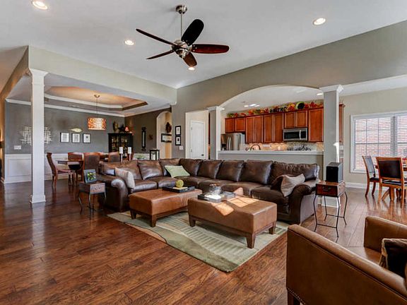 5th image of 12844 Lily Pond Ln