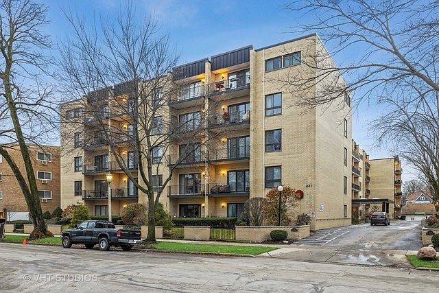 1st image of 221 N Kenilworth Ave APT 213