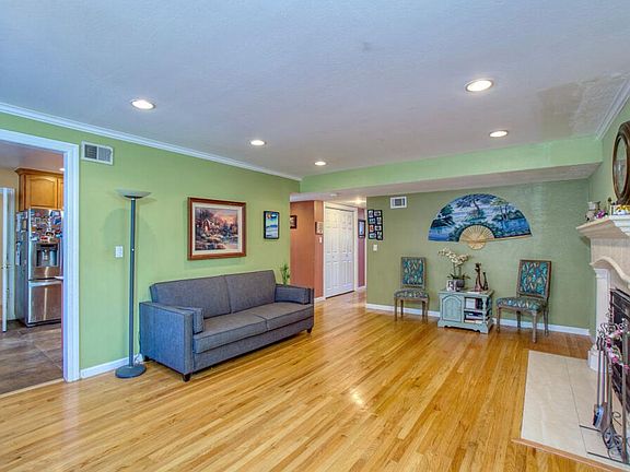 4th image of 871 Lily Ave