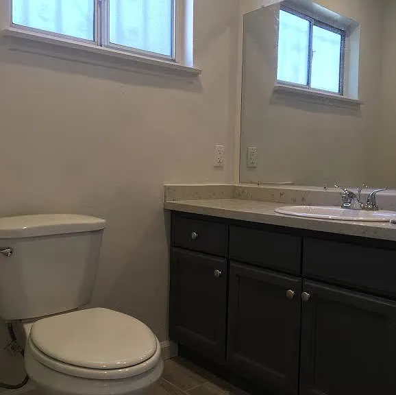 141 S Avenue 55 #11 — Photo 7